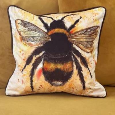 bee cushion.JPG